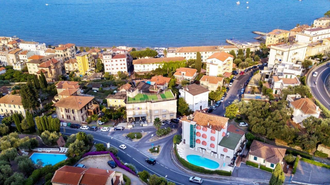 Hotel Iva Diano Marina Dış mekan fotoğraf